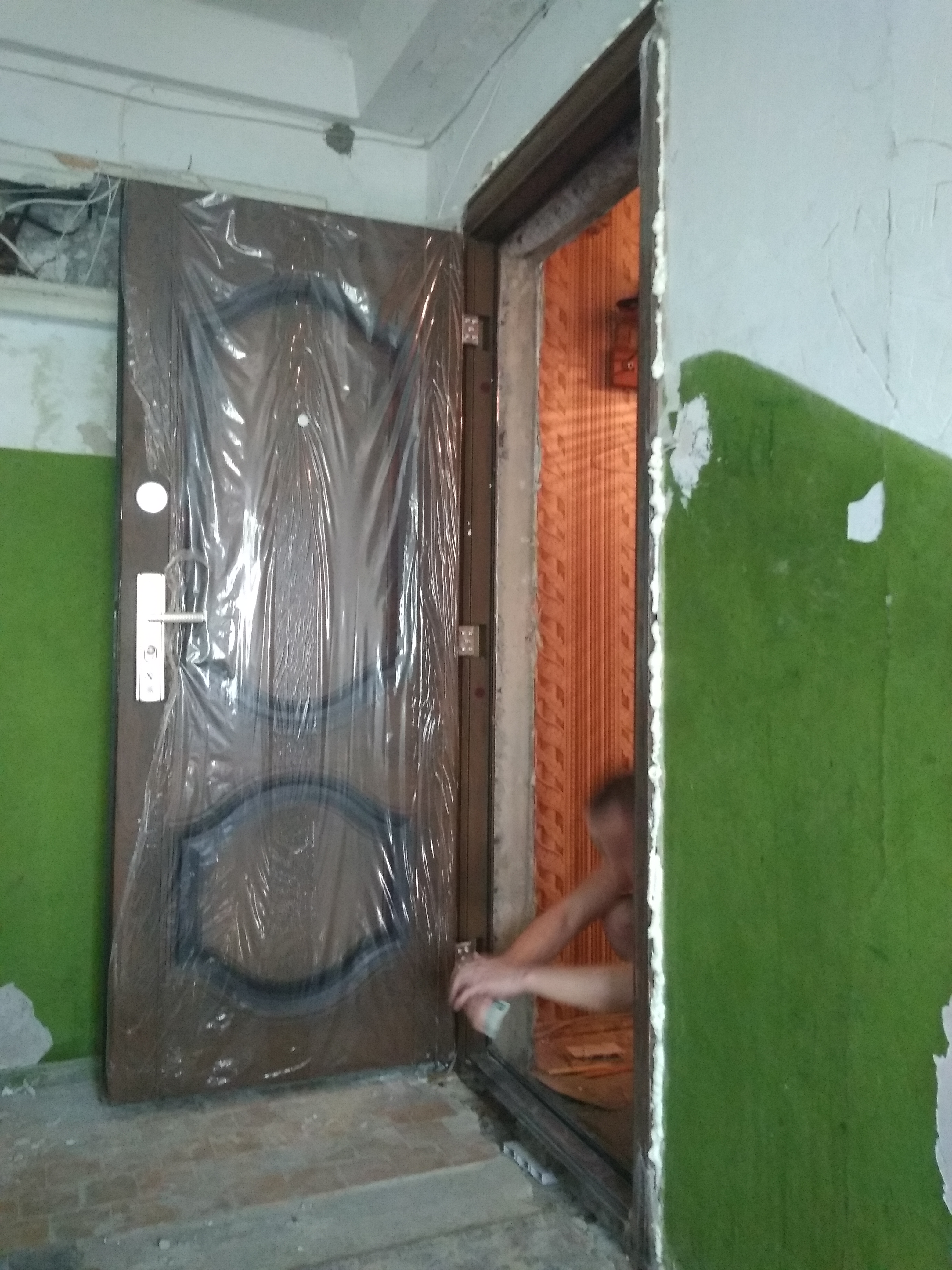 Открытая дверь К 700-2