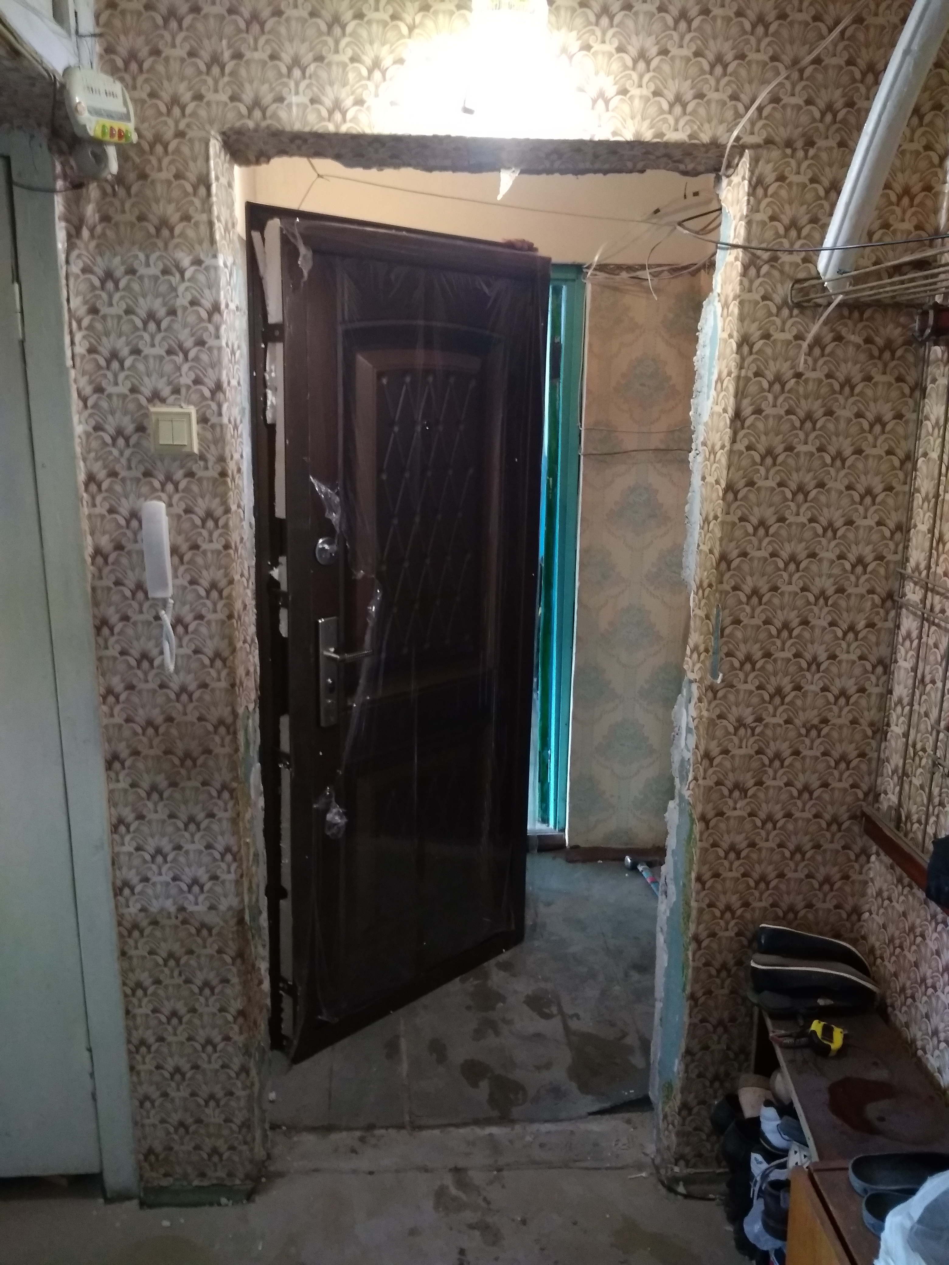 Открытая дверь К 777-2