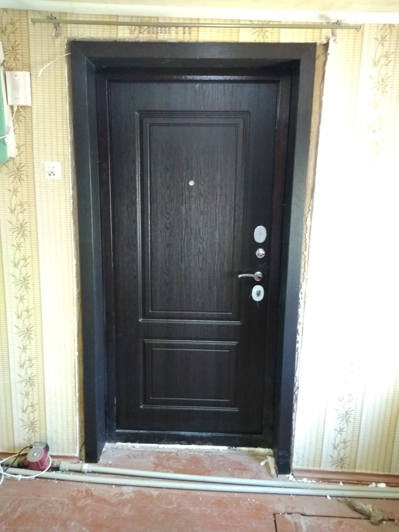 Установка входной двери Харцызск. Купить в Харцызске.
